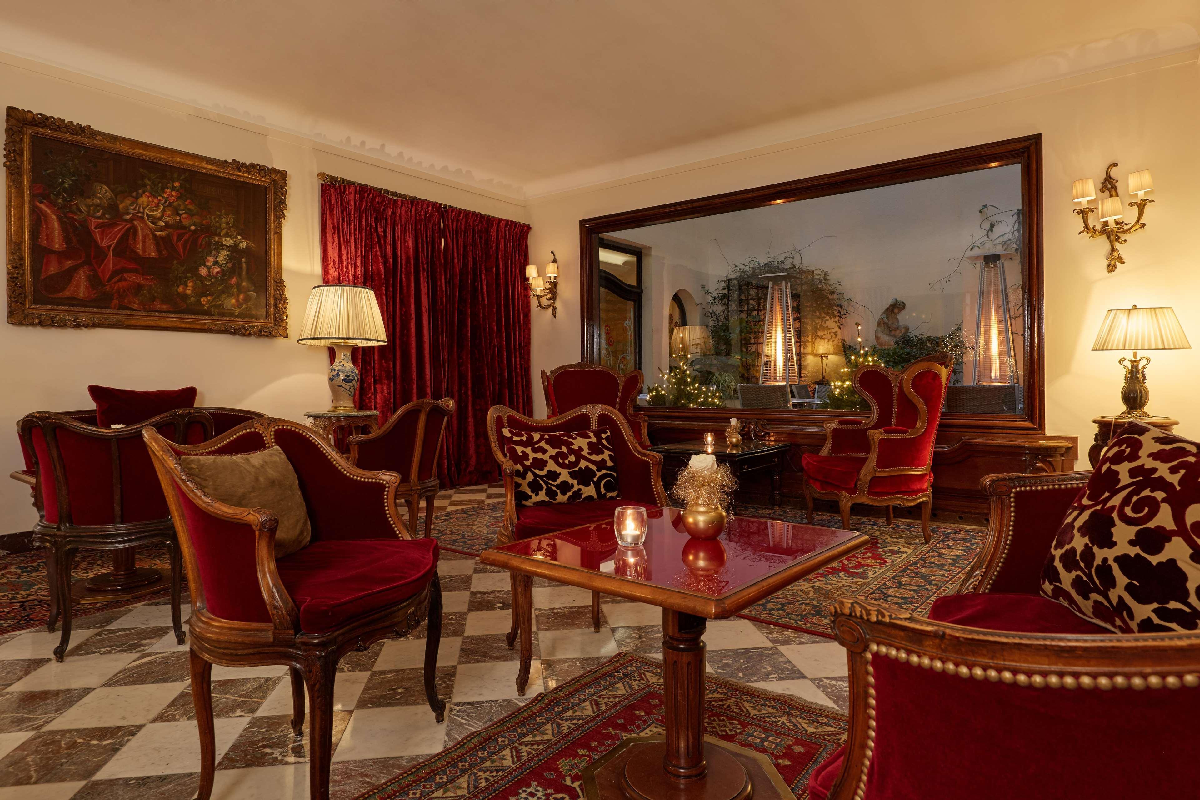 فندق ريجينا لوفر باريس المظهر الخارجي الصورة The hotel's lobby
