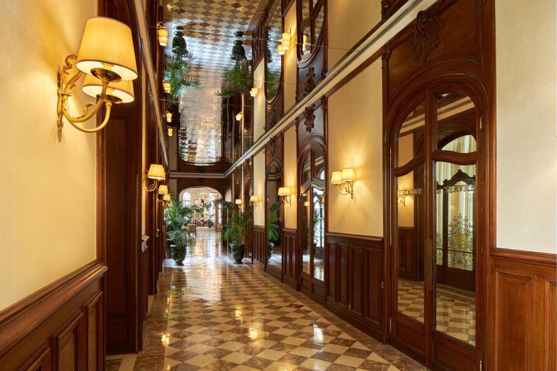 فندق ريجينا لوفر باريس المظهر الخارجي الصورة Interior of the hotel